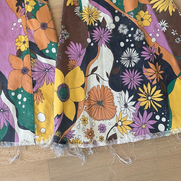 RARE Free People flare jeans - Picture 5 of 6